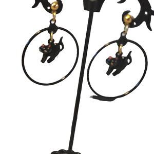 Who's Scared of Hissing Cats Earrings?